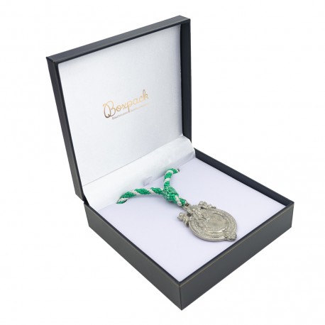 Estuche azul forrado de imitacion piel para medalla con cordon de joyeria bisuteria y joyas J-02-MC