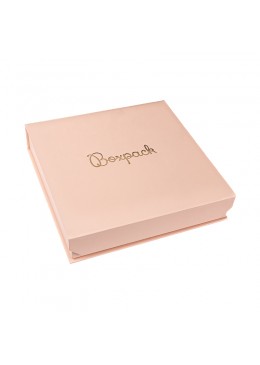 Caja con iman para collar o aderezo 165x167x38mm MC-6