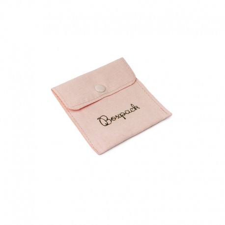 Bolsa suede rosa empolvado cierre de solapa y boton 79x79 Mm. S-502
