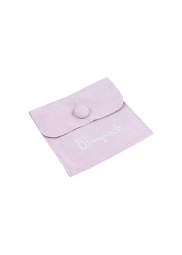 Bolsa microfibra color arena cierre de solapa y boton 79x79 Mm. M-502