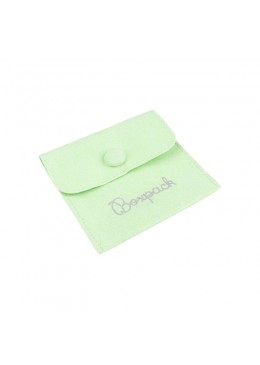 Bolsa microfibra color arena cierre de solapa y boton 79x79 Mm. M-502