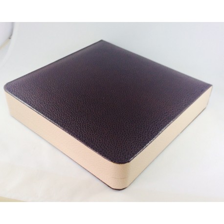 J02 NECKLACE BOX 162x160x37 mm.