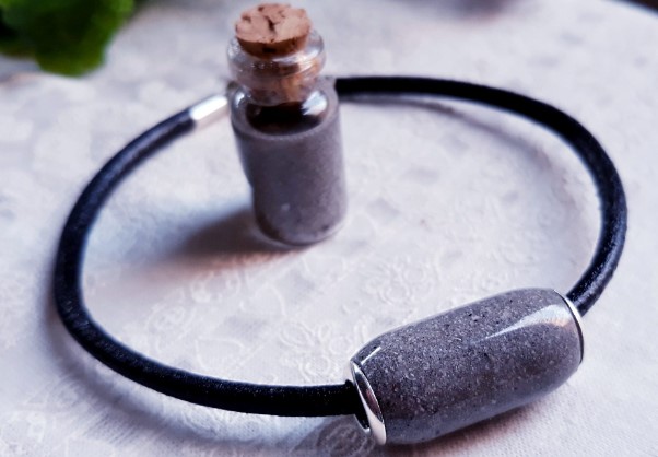 charm cenizas